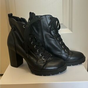 lace up boots
